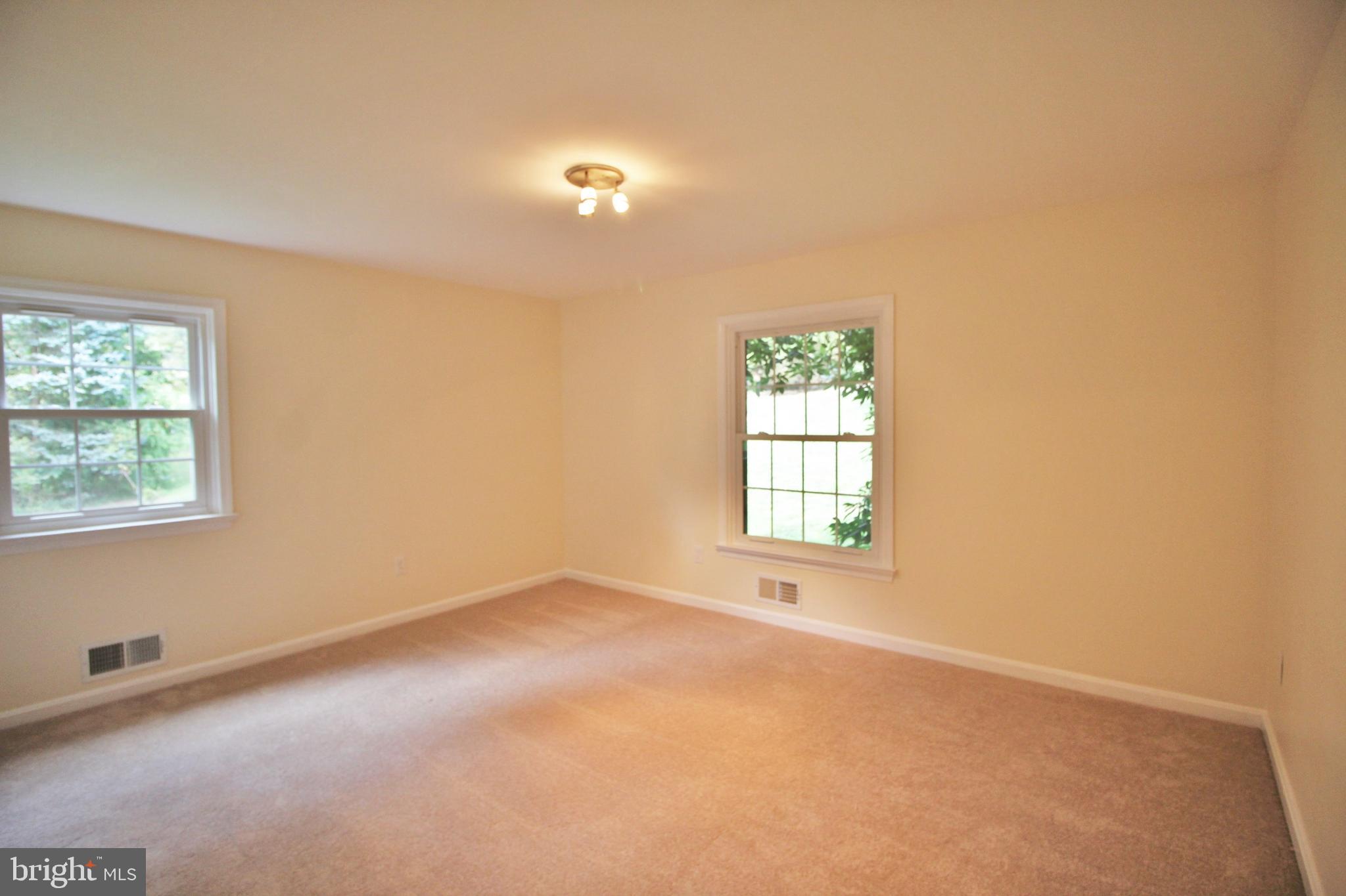 7404 Round Hill Road Frederick, MD 21702 - Photo 32 of 50 Main level bedroom #1