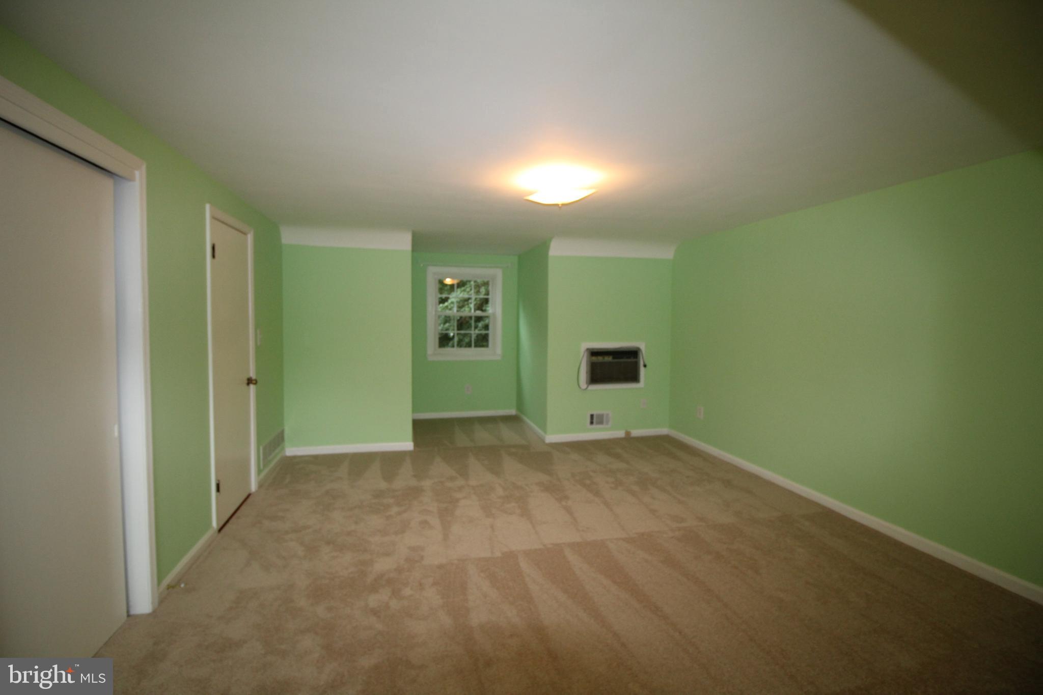 7404 Round Hill Road Frederick, MD 21702 - Photo 45 of 50 Upper level bedroom #1