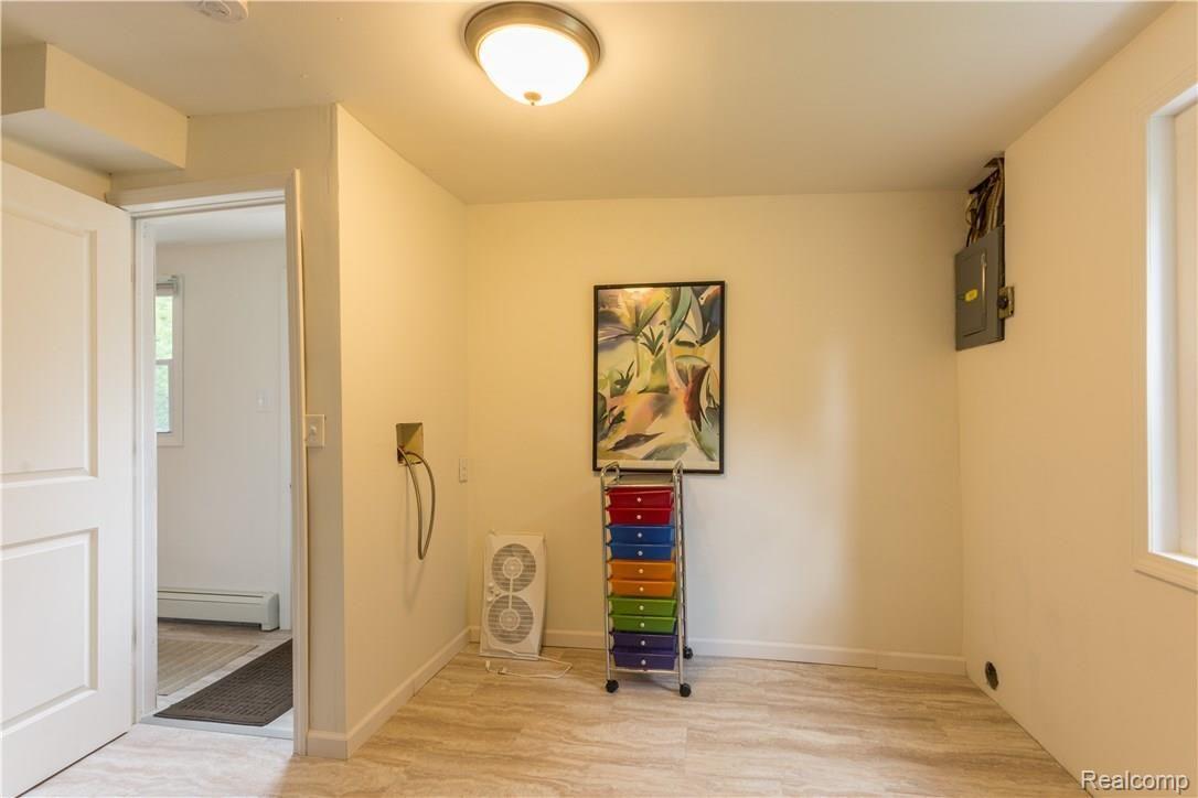 1094 Miller Road Lake Orion, MI 48362 - Photo 11 of 25 Laundry Room