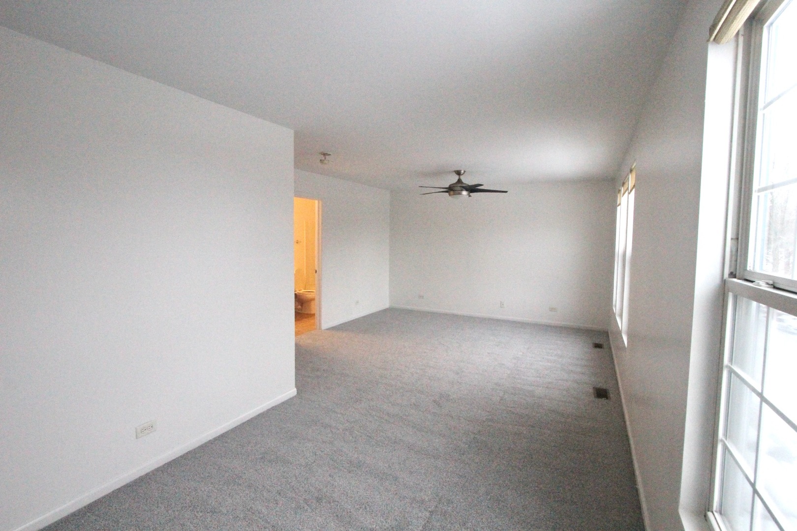 2711 Neubauer Circle Lindenhurst, IL 60046 - Photo 15 of 24