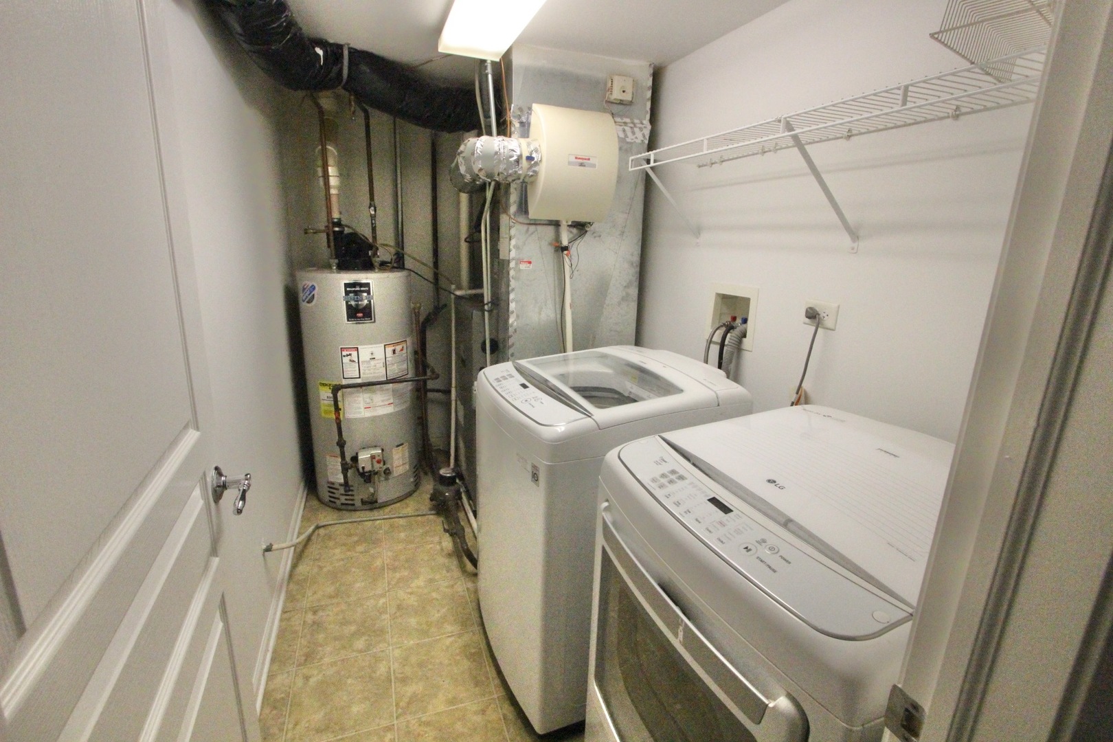 2711 Neubauer Circle Lindenhurst, IL 60046 - Photo 20 of 24