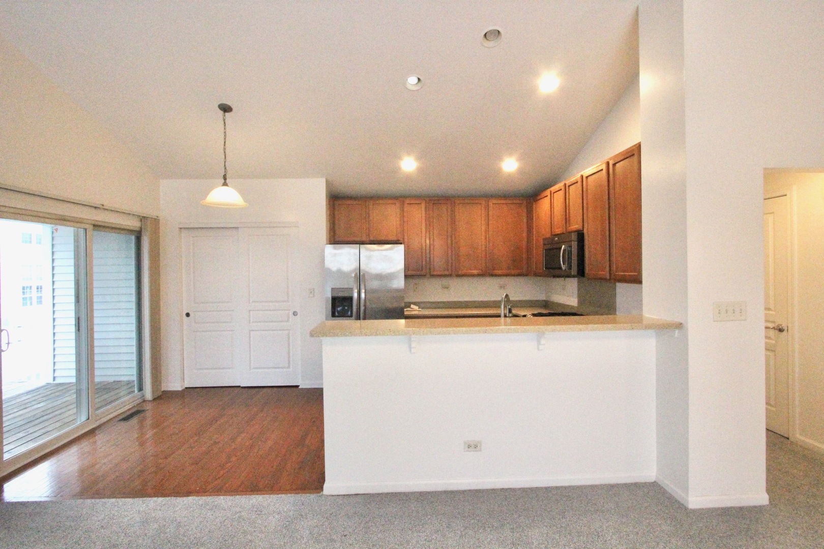 2711 Neubauer Circle Lindenhurst, IL 60046 - Photo 9 of 24