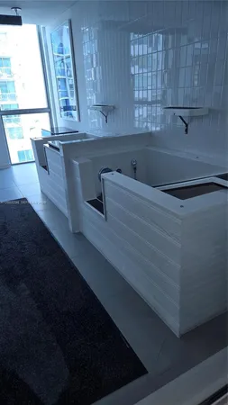 $3,000 | 227 Northeast 2nd Street, Unit 1613, Miami, FL 33132