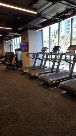 $3,000 | 227 Northeast 2nd Street, Unit 1613, Miami, FL 33132