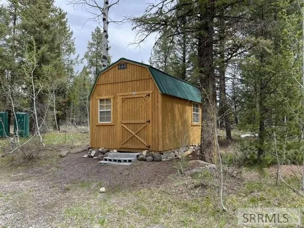 $235,900 | 2790 Northeast Sagehen Drive, Island Park, ID 83429