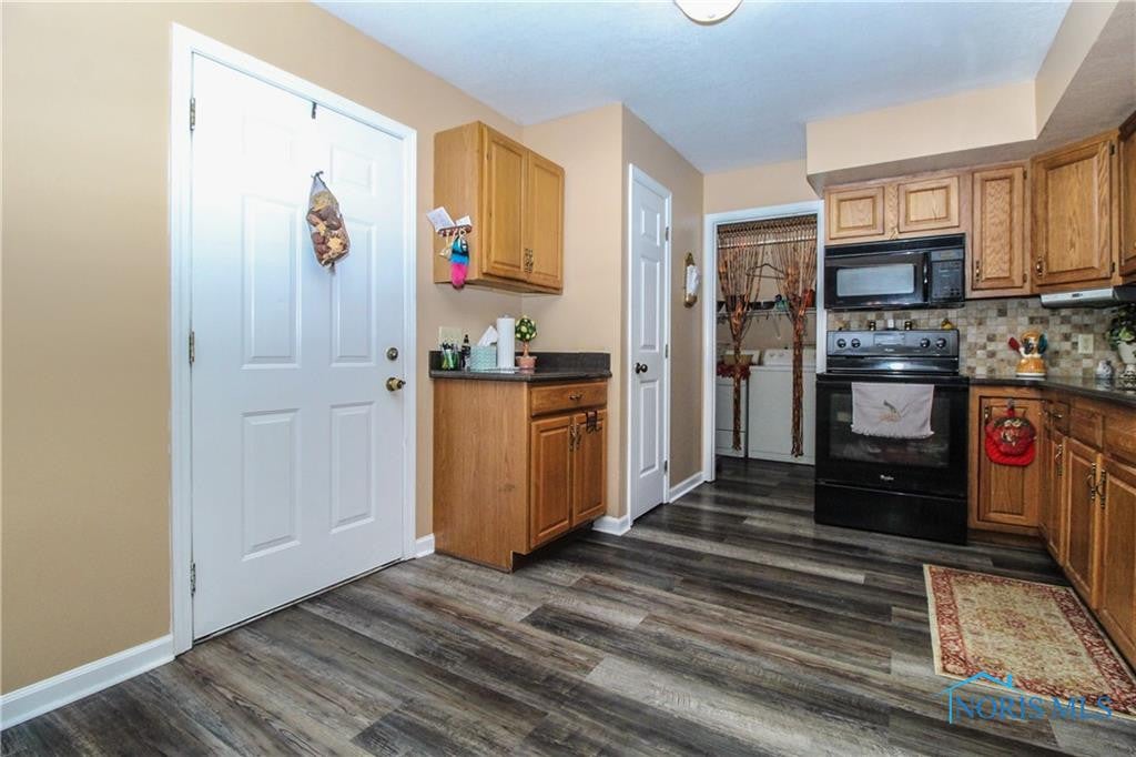 618 Olyander Road Holland, OH 43528 - Photo 12 of 35 Gallery Image 12