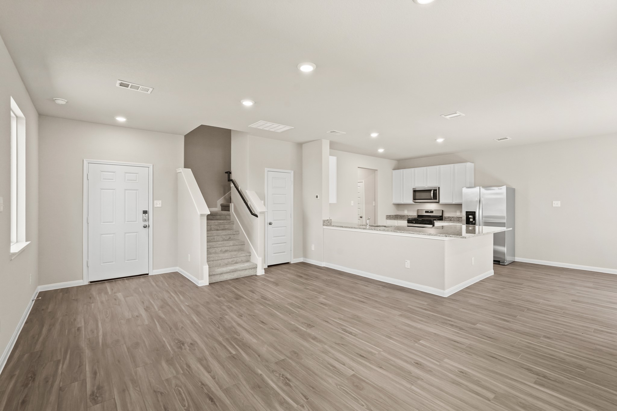 1102 Burkes Rdg Trail Conroe, TX 77301 - Photo 2 of 25