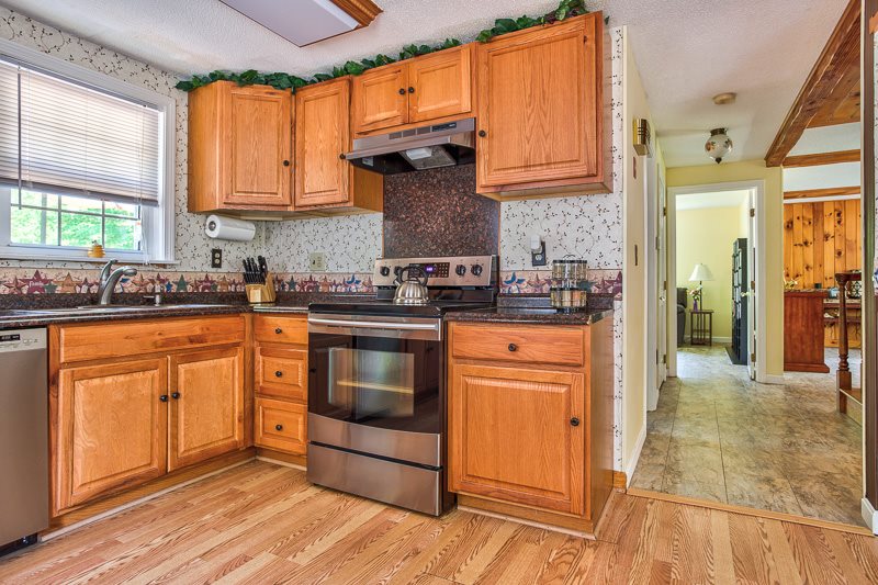 18 Colby Road Kingston, NH 03848 - Photo 3 of 26