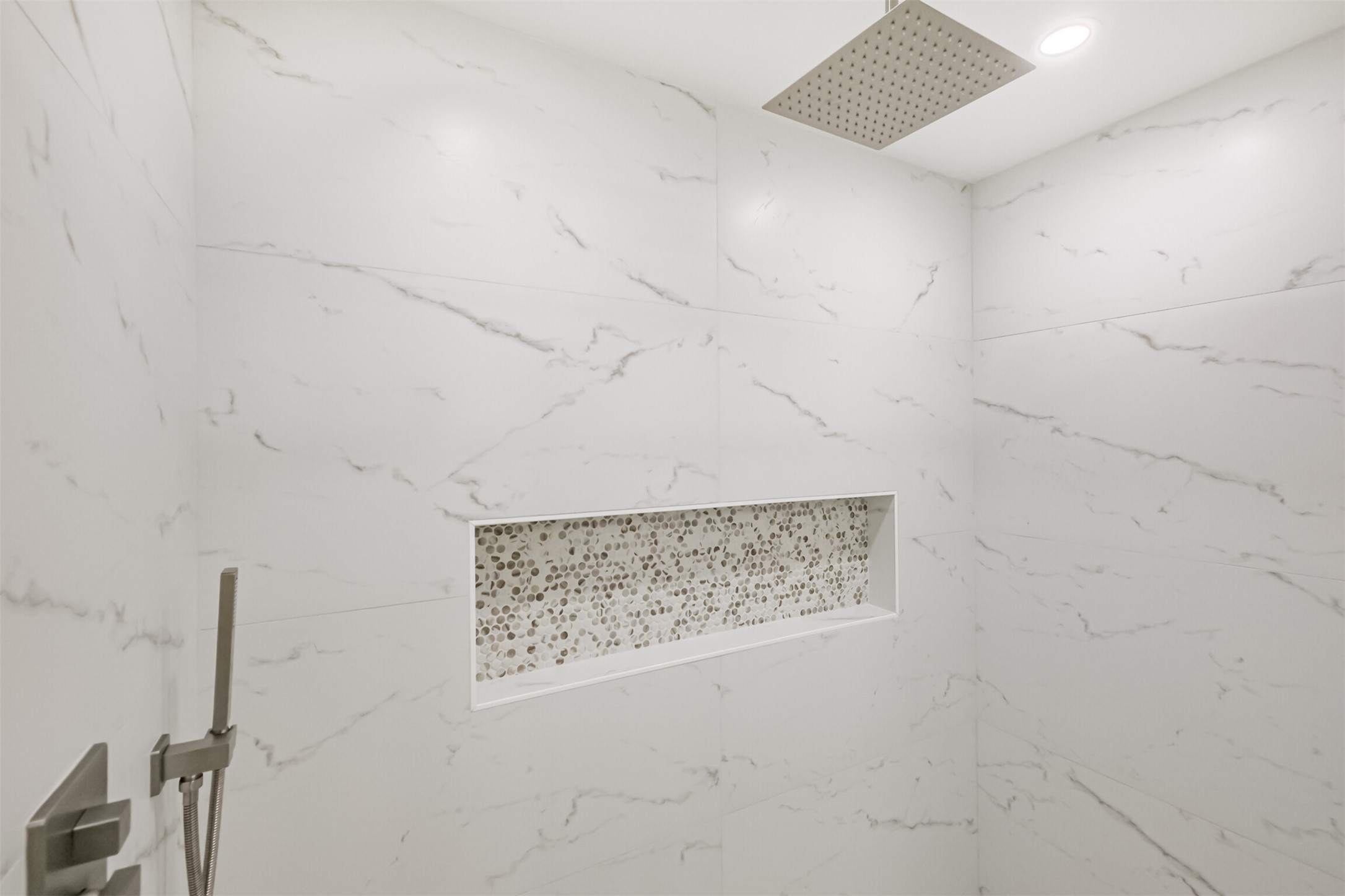 5100 San Felipe Street, Unit 363 Houston, TX 77056 - Photo 14 of 28 a view of utility room