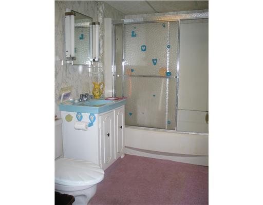351 Simpson Howell Road Elizabeth, PA 15037 - Photo 16 of 18 Full Bath.