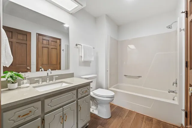 $319,900 | 5720 Bayside Drive, Fort Wayne, IN 46815