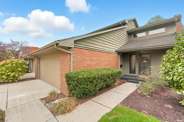 $304,900 | 5720 Bayside Drive, Fort Wayne, IN 46815