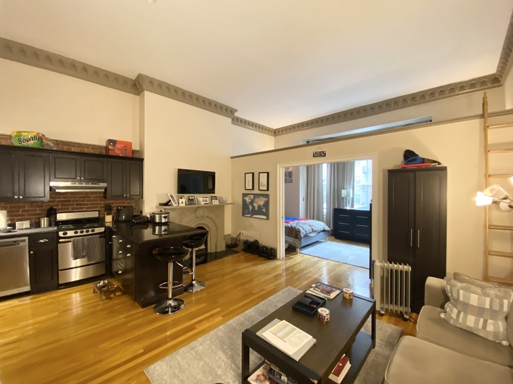 103 Beacon Street, Unit 4 Boston, MA 02116 - Photo 3 of 15