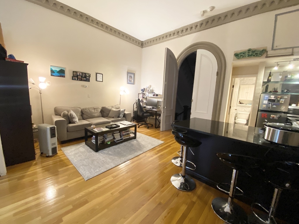 103 Beacon Street, Unit 4 Boston, MA 02116 - Photo 5 of 15
