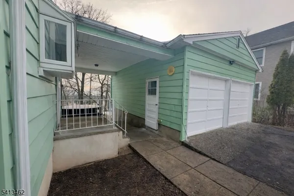 $579,000 | 230 MacDonald Drive, Wayne, NJ 07470