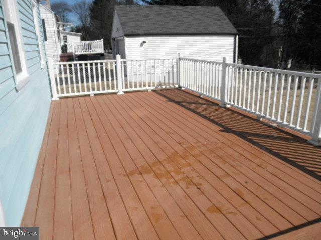 129 Barren Road Newtown Square, PA 19073 - Photo 21 of 24 Deck