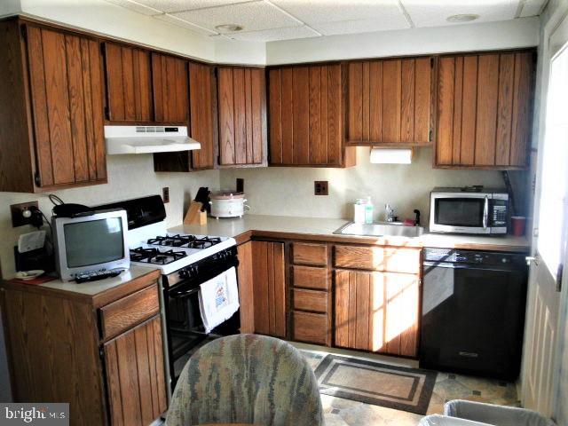 129 Barren Road Newtown Square, PA 19073 - Photo 8 of 24 Kitchen
