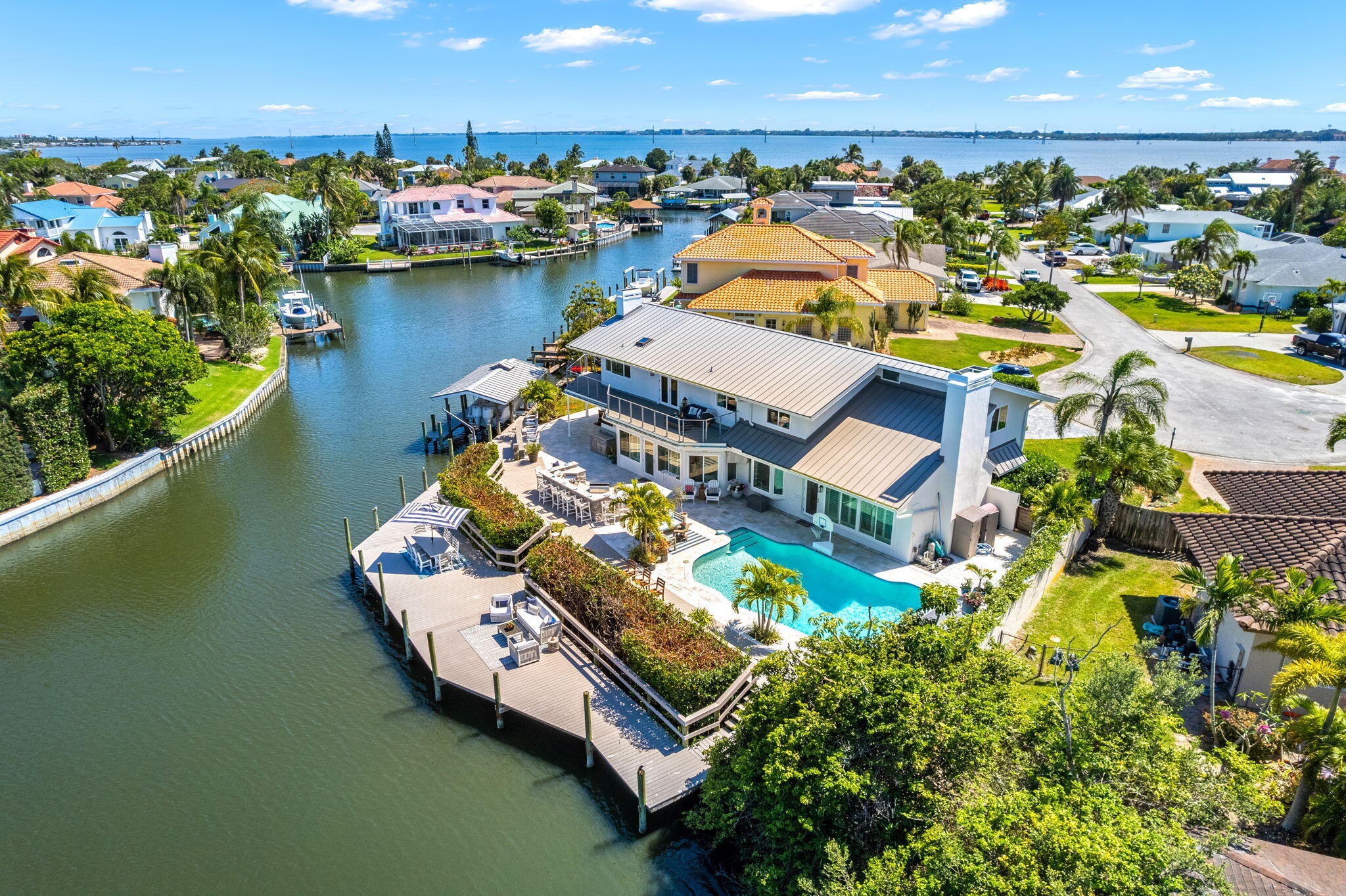 452 Sandy Key Melbourne Beach, FL 32951 - Photo 2 of 140 121-web-or-mls-DJI_0326