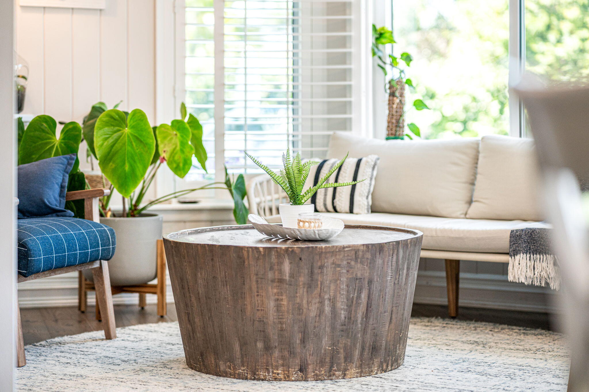 452 Sandy Key Melbourne Beach, FL 32951 - Photo 31 of 140 a living room with furniture and a potted plant