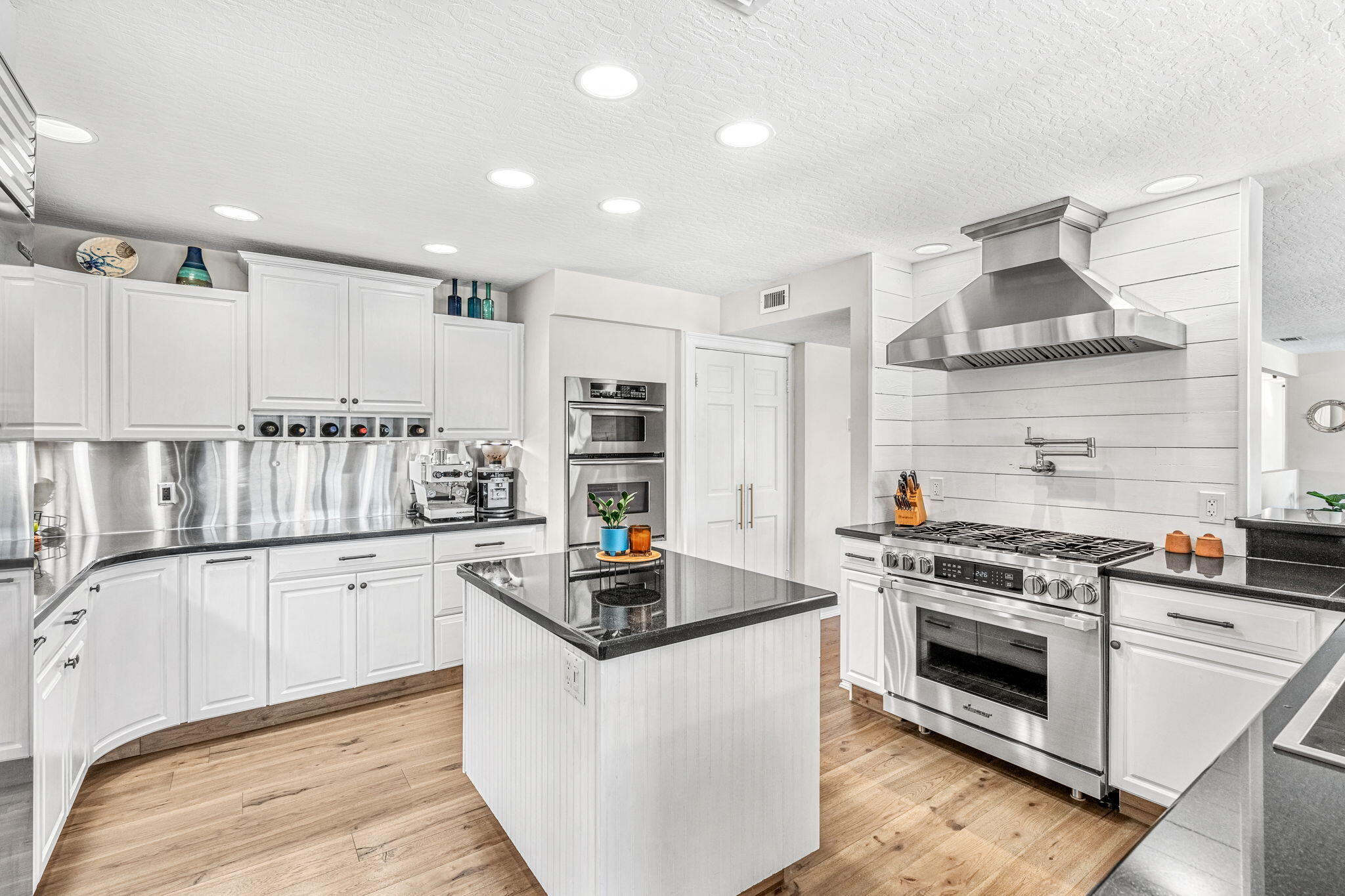 452 Sandy Key Melbourne Beach, FL 32951 - Photo 49 of 140 44-web-or-mls-DSC06772-HDR