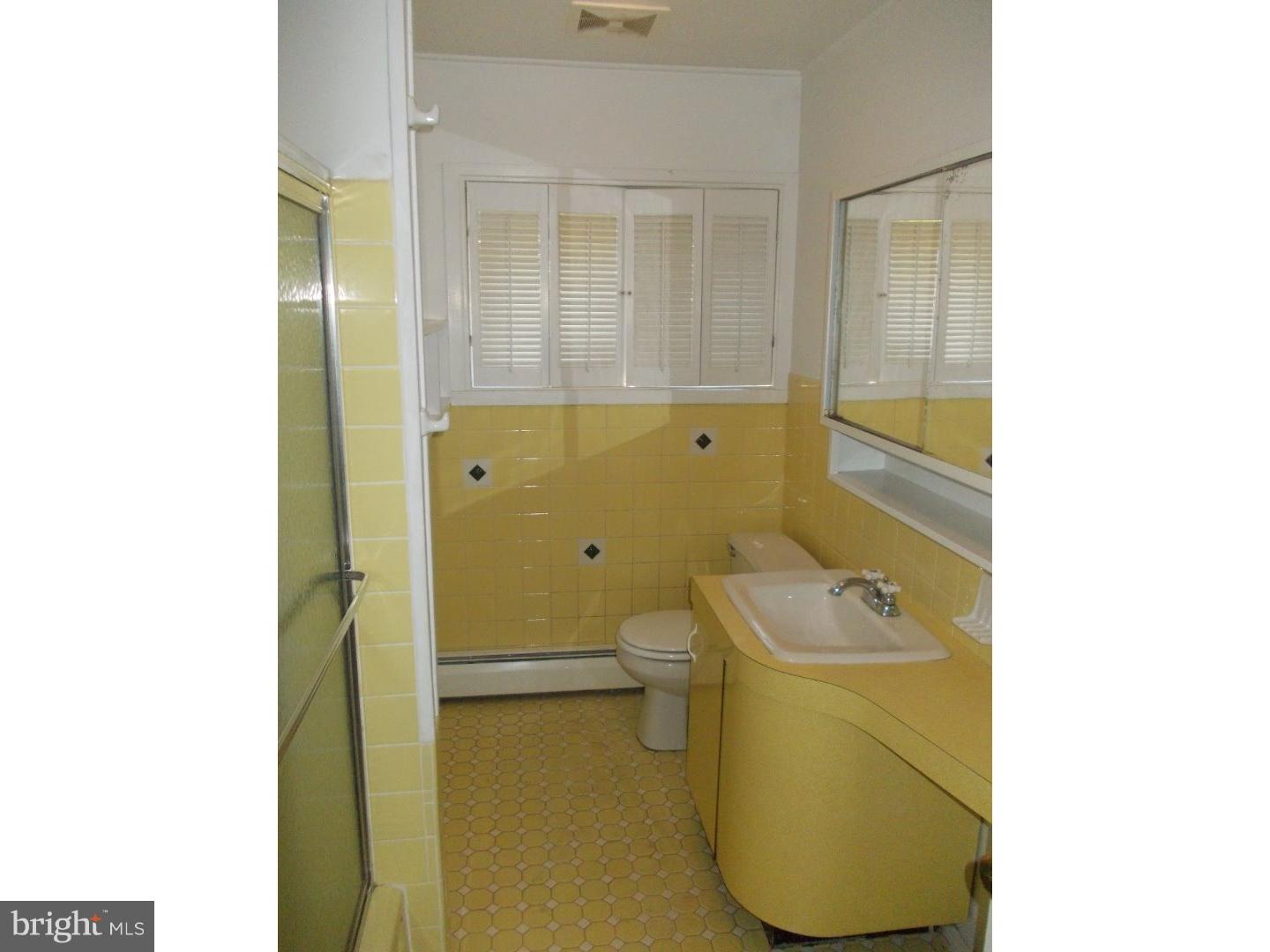 8 Foxglove Road Levittown, PA 19056 - Photo 18 of 25 Bathroom