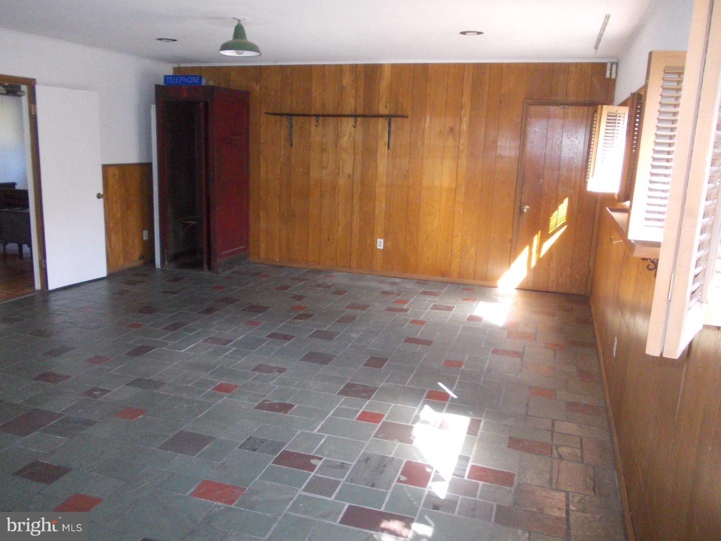 8 Foxglove Road Levittown, PA 19056 - Photo 10 of 25 Great Room
