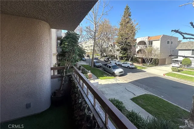 a view of deck and patio