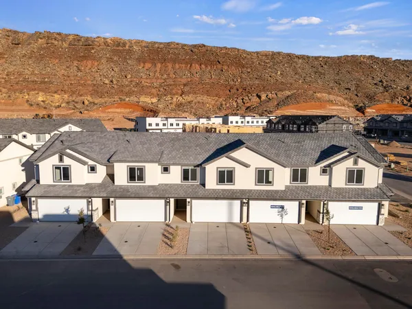 $369,990 | 2195 Wolverine Way, Unit 2455, Washington, UT 84780