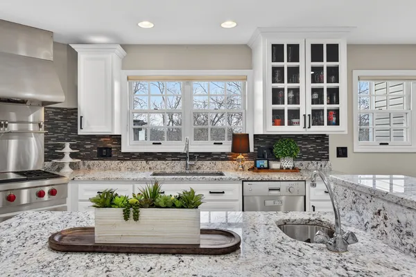 $949,900 | 3909 Forest Avenue, Downers Grove, IL 60515