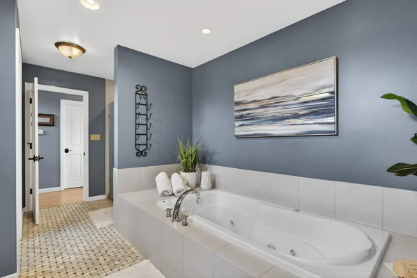 $949,900 | 3909 Forest Avenue, Downers Grove, IL 60515