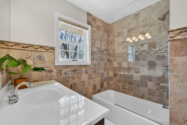 $949,900 | 3909 Forest Avenue, Downers Grove, IL 60515