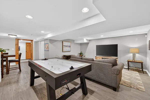 $949,900 | 3909 Forest Avenue, Downers Grove, IL 60515