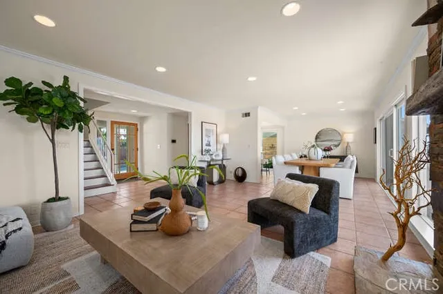 $1,998,000 | 239 Via Socorro, San Clemente, CA 92672