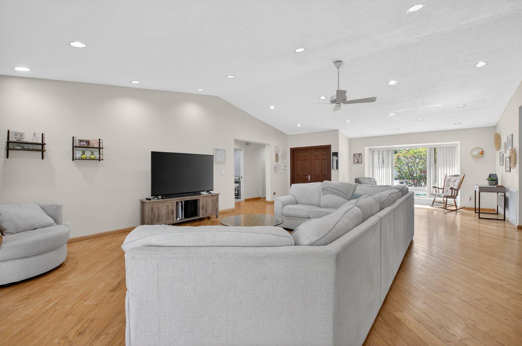 10185 Harbourtown Court Boca Raton, FL 33498 - Photo 13 of 54 13-web-or-mls-DSC_8881