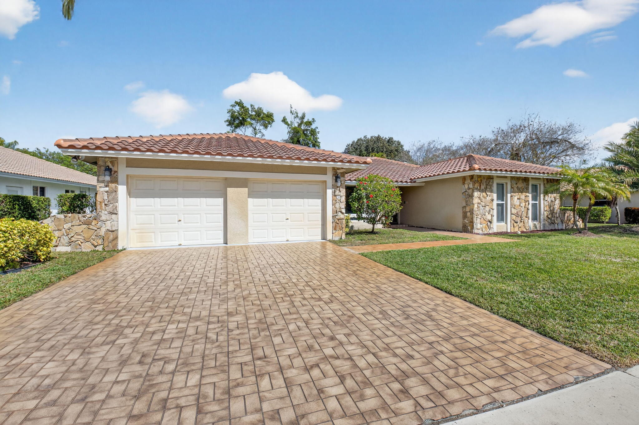 10185 Harbourtown Court Boca Raton, FL 33498 - Photo 3 of 54 3-web-or-mls-DSC_8831