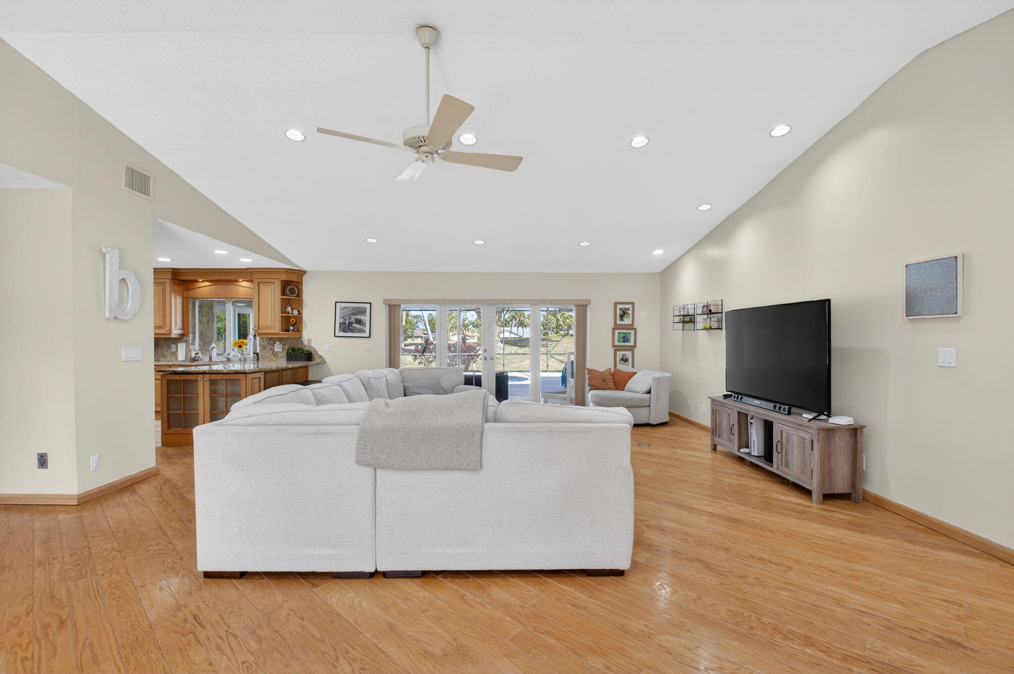 10185 Harbourtown Court Boca Raton, FL 33498 - Photo 7 of 54 7-web-or-mls-DSC_8849