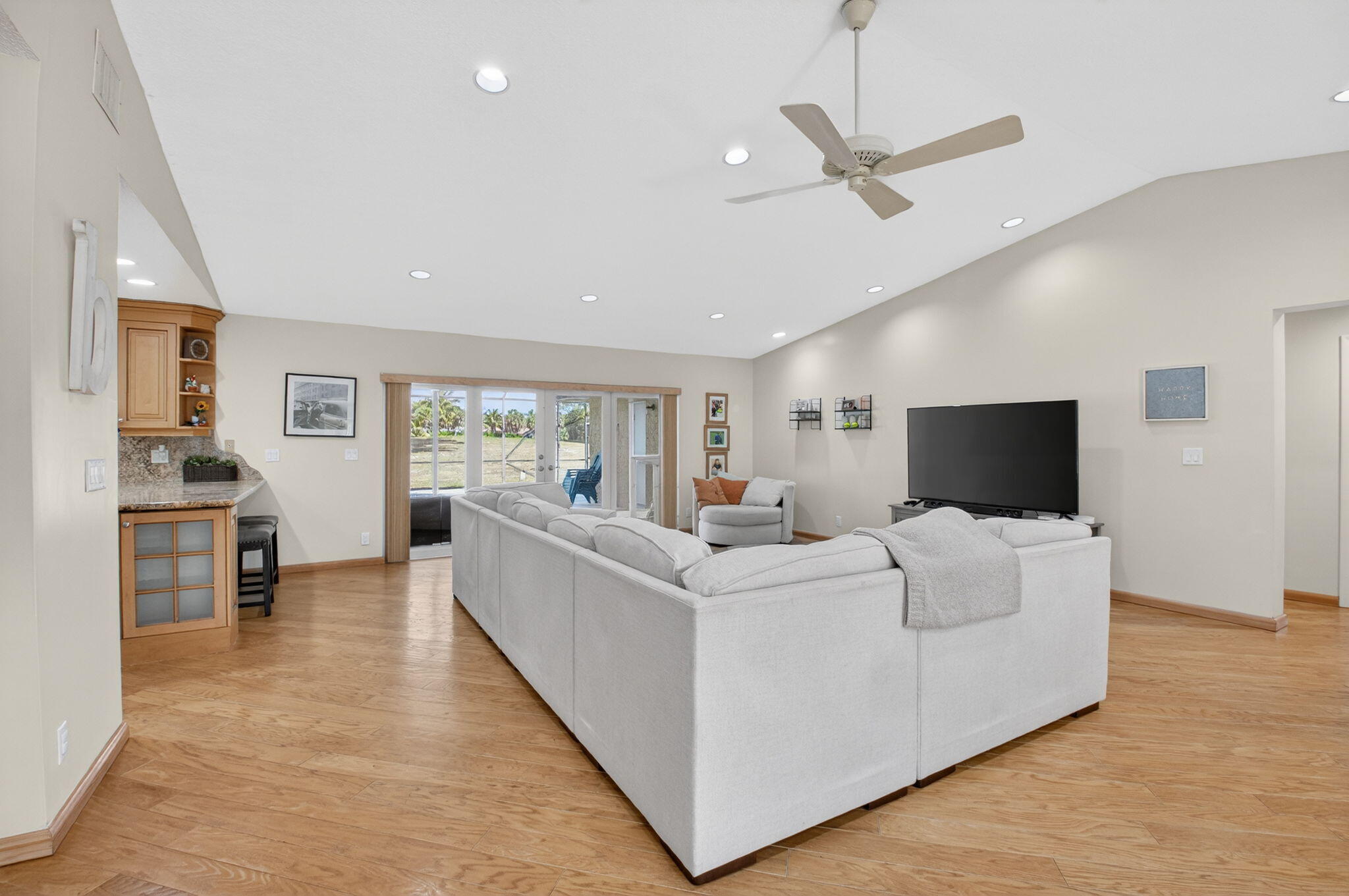 10185 Harbourtown Court Boca Raton, FL 33498 - Photo 8 of 54 8-web-or-mls-DSC_8853