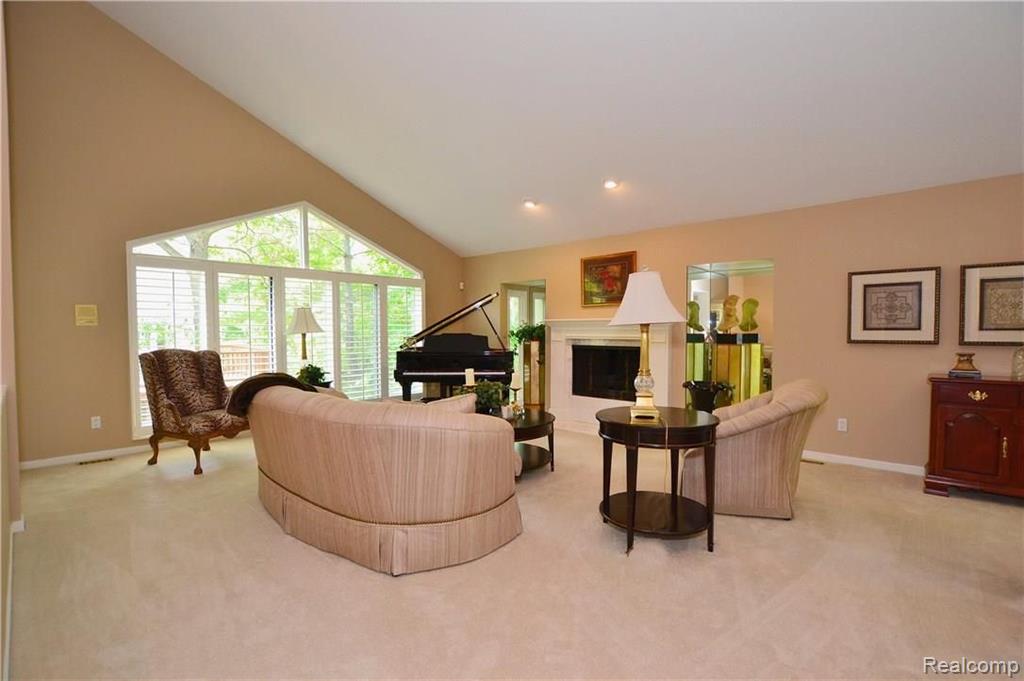 32 Vaughan-Ridge Road, Unit 6 Bloomfield Hills, MI 48304 - Photo 6 of 32