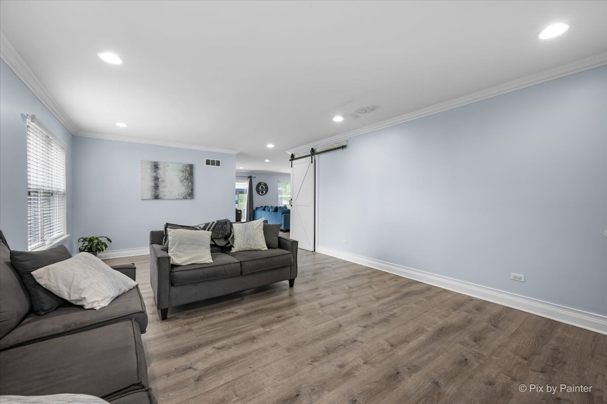 1900 Mayfield Court Romeoville, IL 60446 - Photo 4 of 58