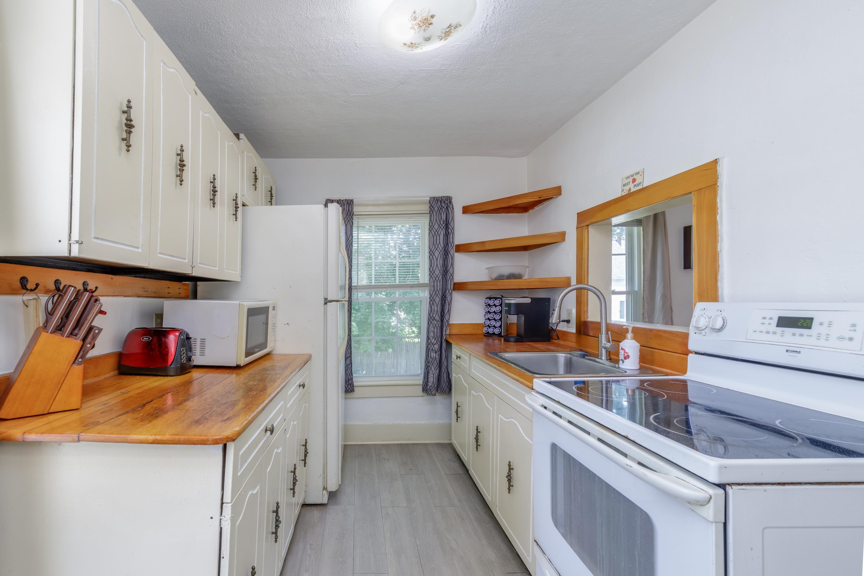 53 Butler Street Hillsborough, NH 03244 - Photo 12 of 40