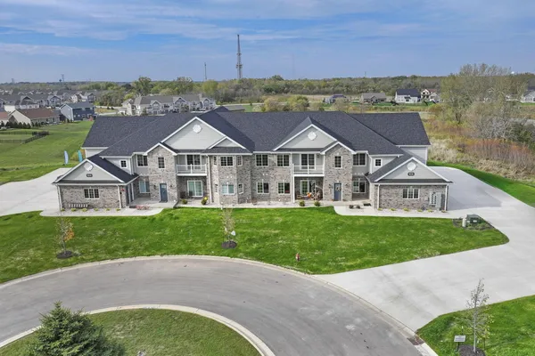 $435,000 | 9214 66th Avenue, Unit 111, Pleasant Prairie, WI 53158