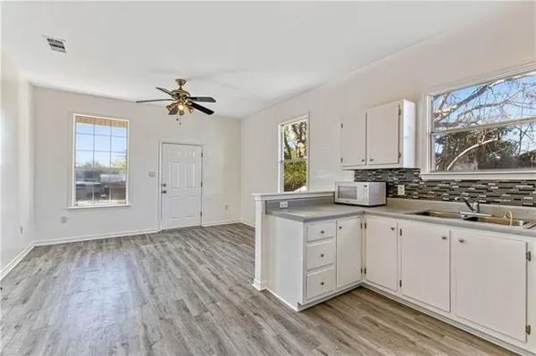 $1,350 | 923 Rupp Street, Gretna, LA 70053