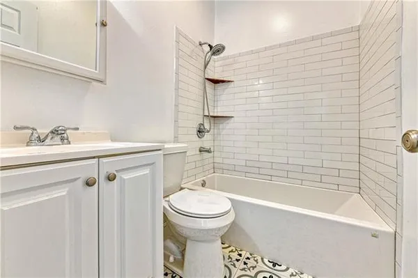 $1,350 | 923 Rupp Street, Gretna, LA 70053