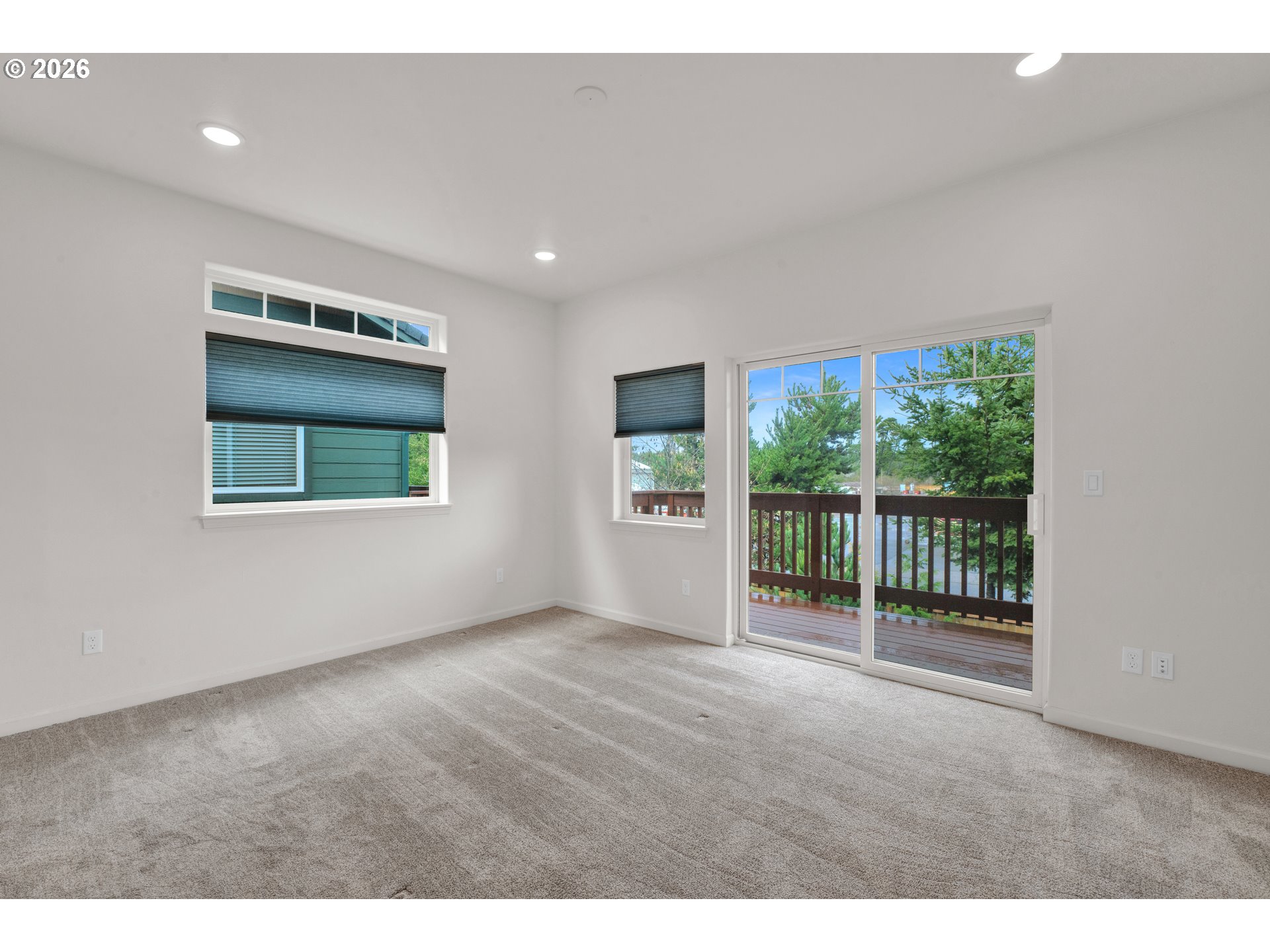 1690 32nd Street Florence, OR 97439 - Photo 19 of 36 Bedroom, Primary