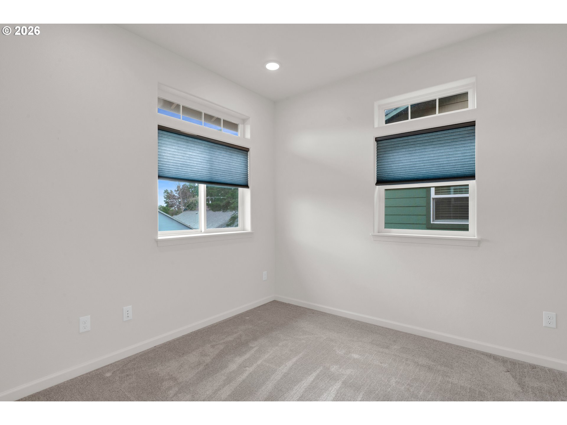 1690 32nd Street Florence, OR 97439 - Photo 25 of 36 Bedroom