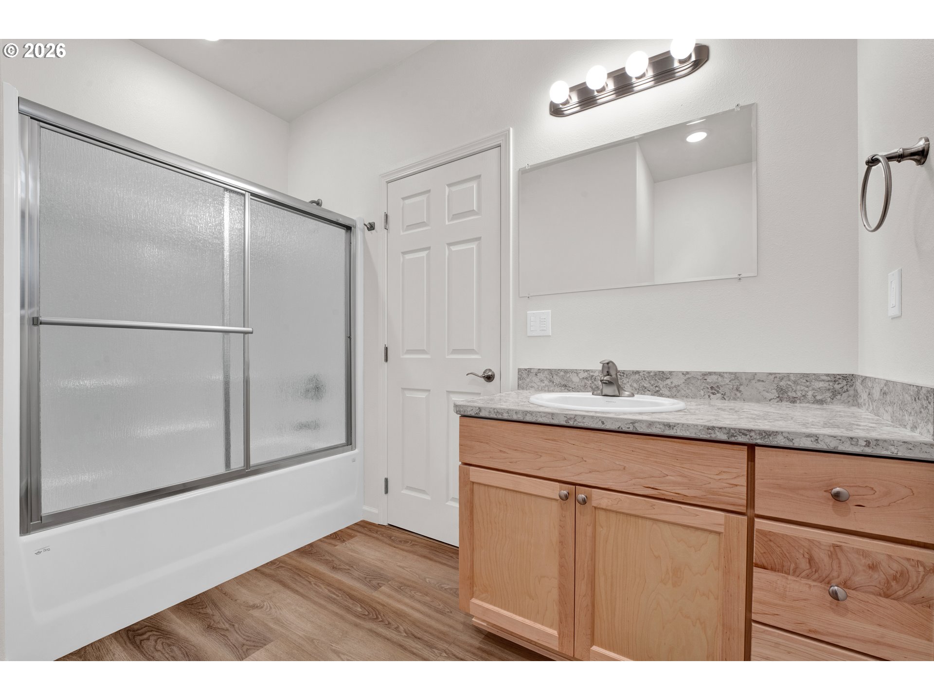 1690 32nd Street Florence, OR 97439 - Photo 28 of 36 Attached Bathroom #2