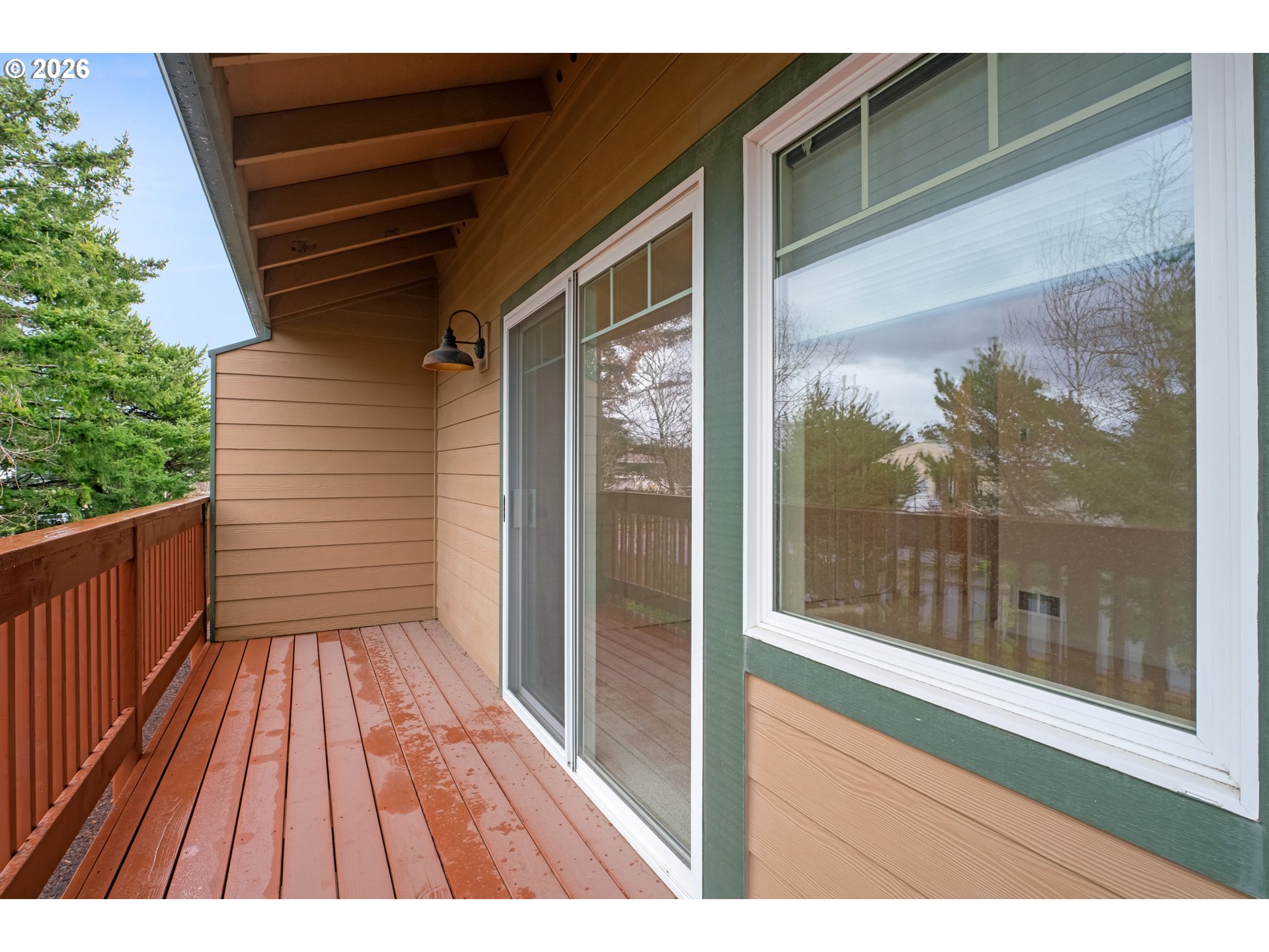 1690 32nd Street Florence, OR 97439 - Photo 30 of 36 Deck