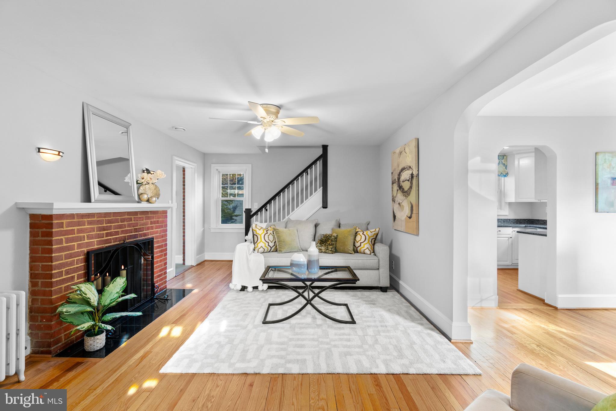 3001 2nd Road North Arlington, VA 22201 - Photo 3 of 36 Through entry foyer you see the living room