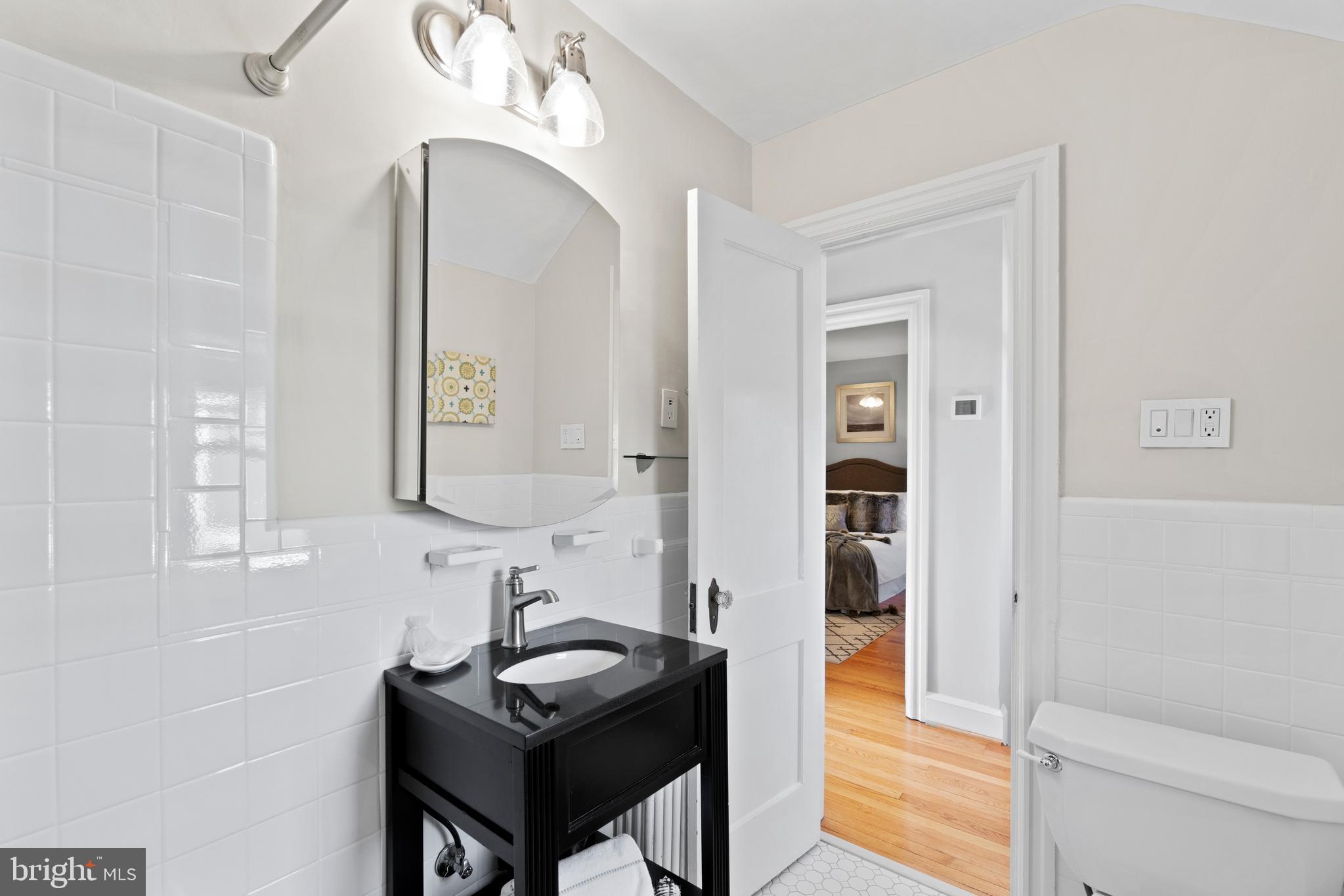 3001 2nd Road North Arlington, VA 22201 - Photo 23 of 36 Upstairs second full bathroom in the hall
