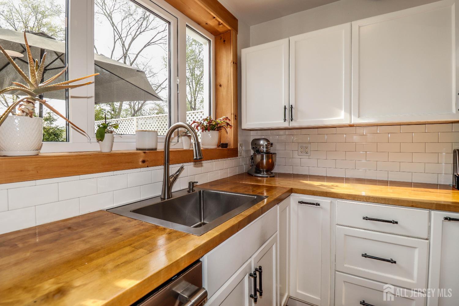 360 Fairview Avenue Dunellen, NJ 08812 - Photo 18 of 44